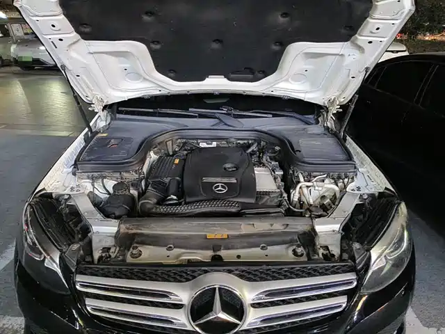 Mercedes-Benz GLC 2016 GLC 200 4MATIC — фото 3