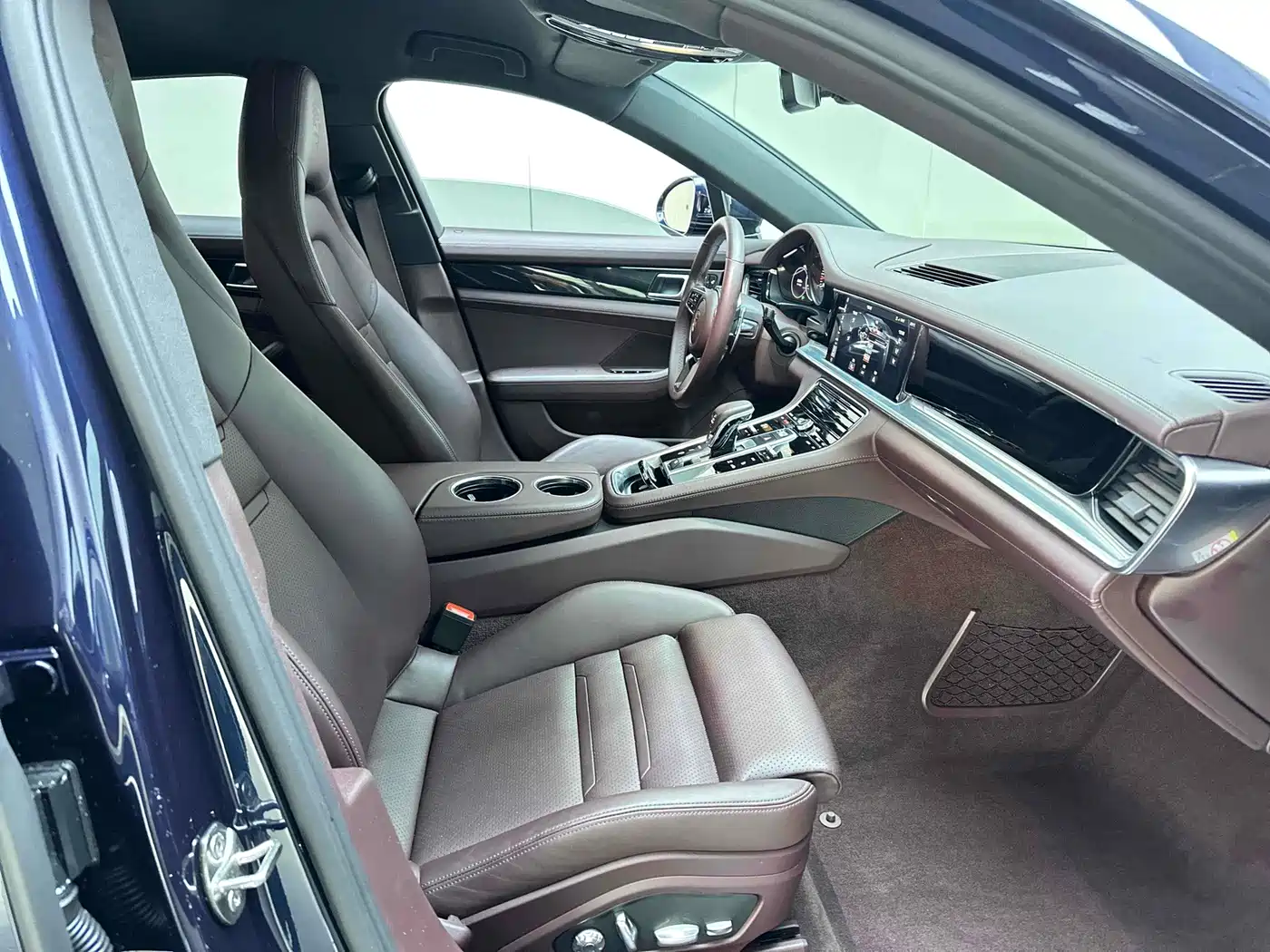 Porsche Panamera 2017 Panamera 3.0T фото 12