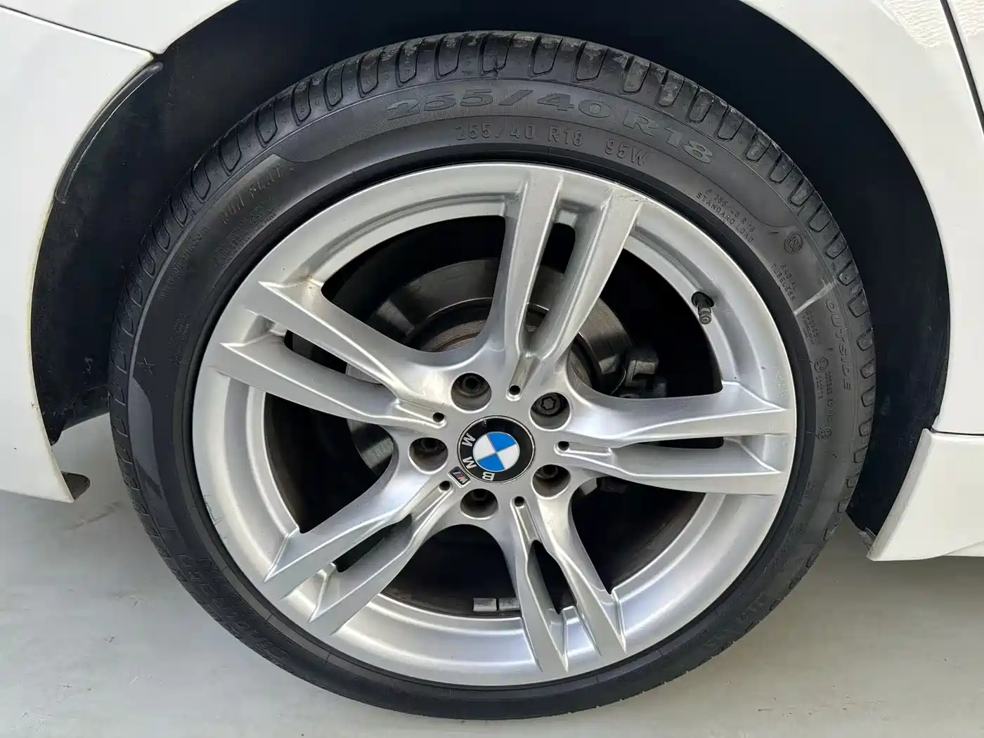 BMW 3 Series 2017 320i M Sport фото 14