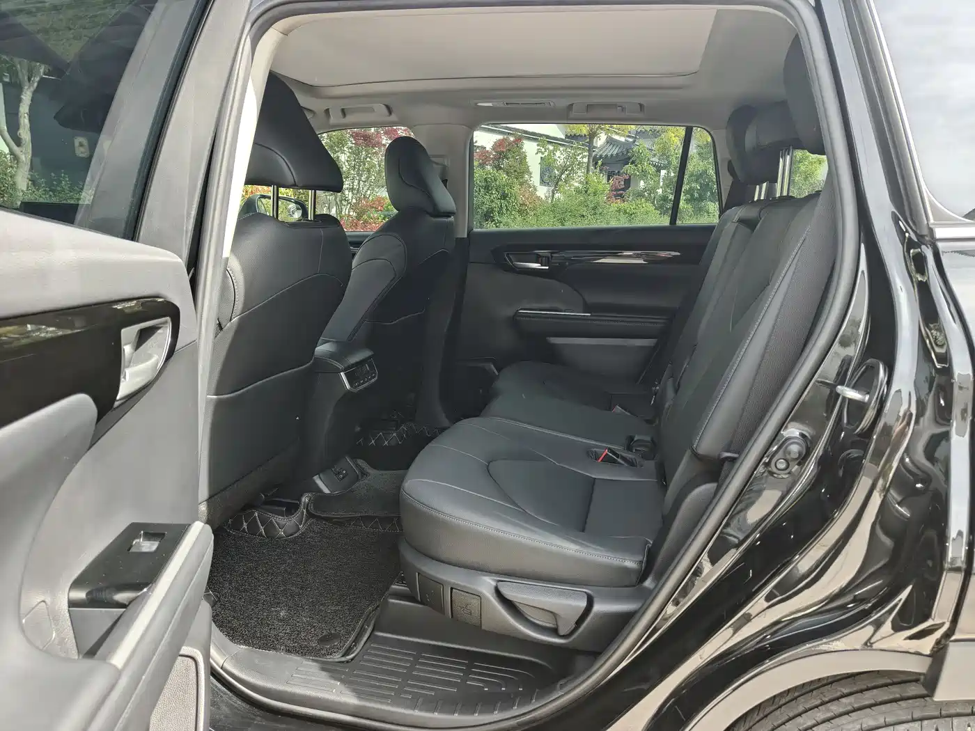 Toyota Highlander 2022 380T 4WD Luxury 7-Seater фото 10