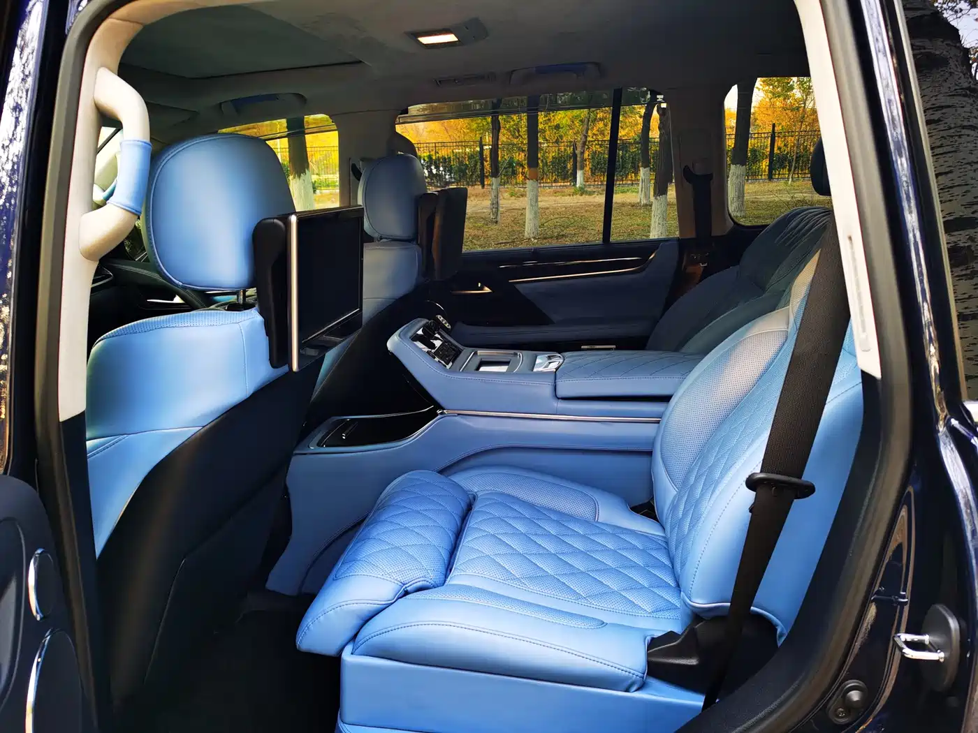 Lexus LX 2019 570 Peak Special Edition фото 10