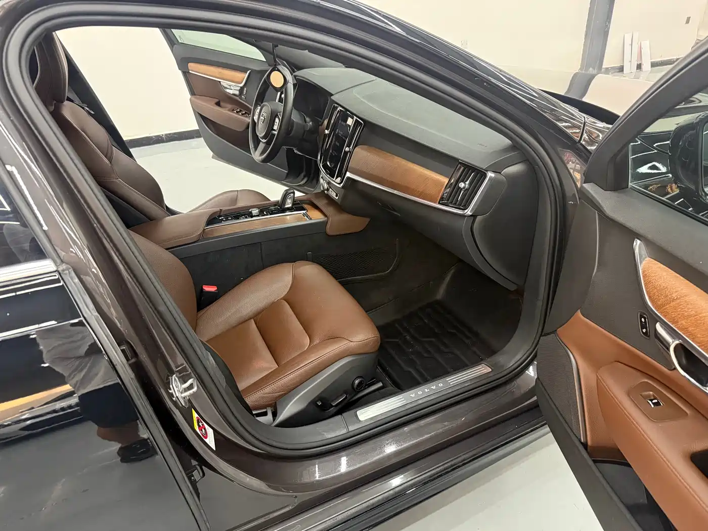 Photo 17 - Volvo S90