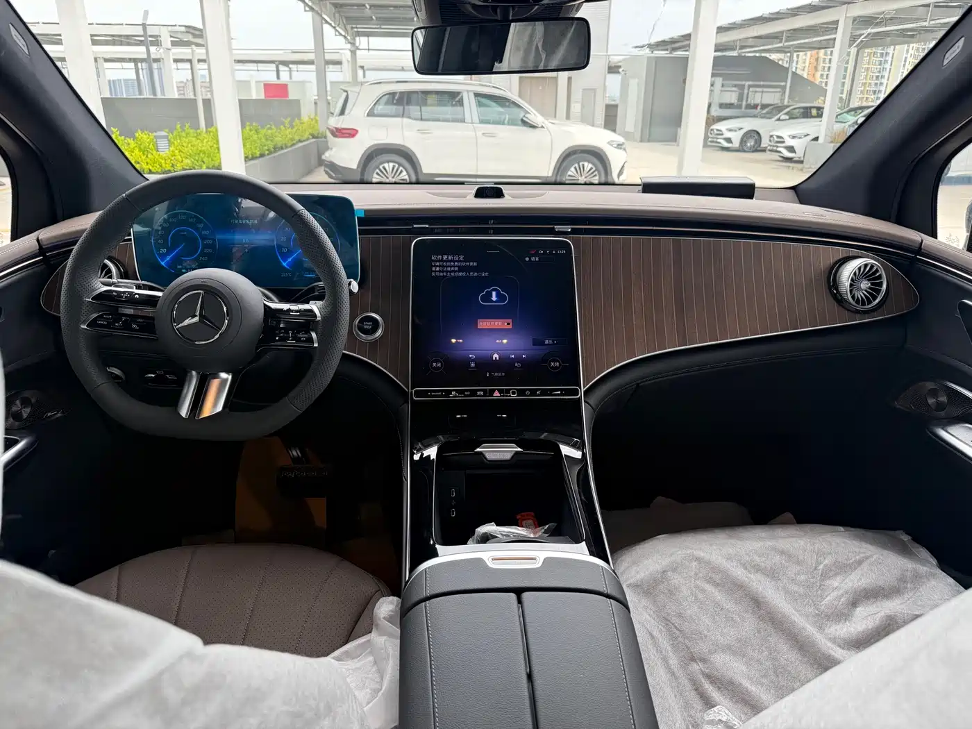 Mercedes-Benz EQE SUV 2024 500 4MATIC Pioneer Edition фото 7