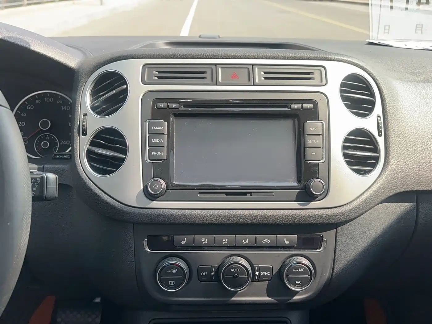 Volkswagen Tiguan 2013 1.8TSI Auto 4WD Luxury фото 18