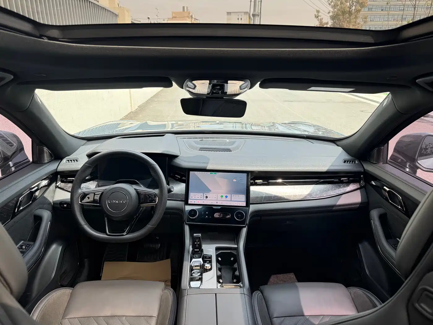 Lynk & Co 09 EM-P 2021 2.0T PHEV Halo 7-Seater фото 4