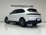 Photo 7 - Porsche Cayenne
