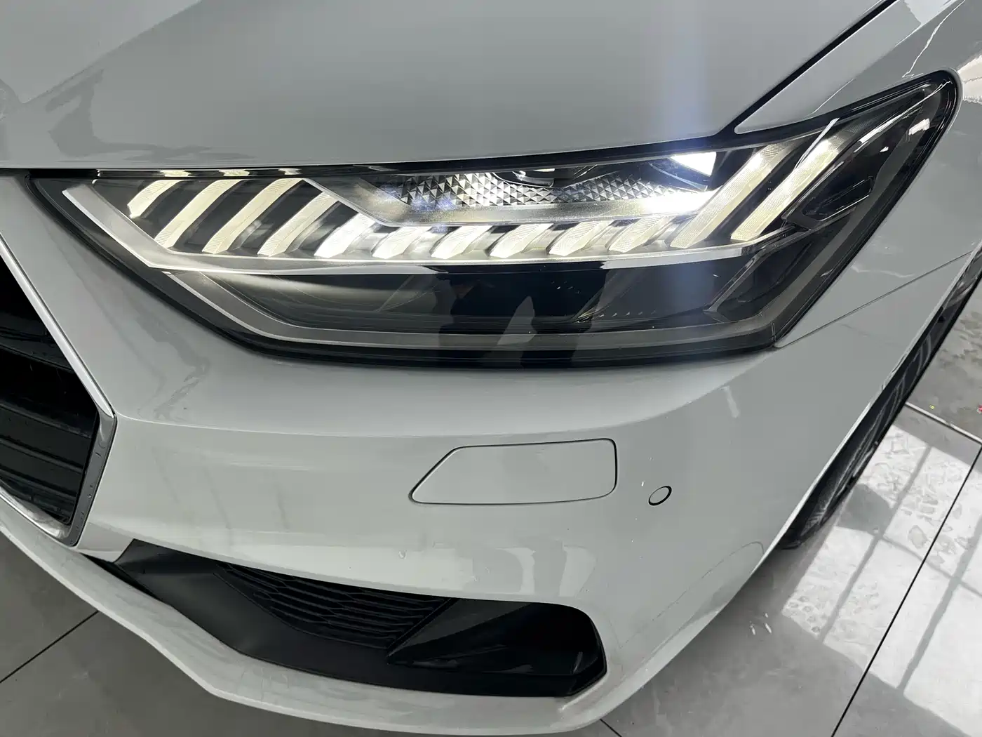 Audi A7 2023 Model 45 TFSI Premium Selection Edition фото 6