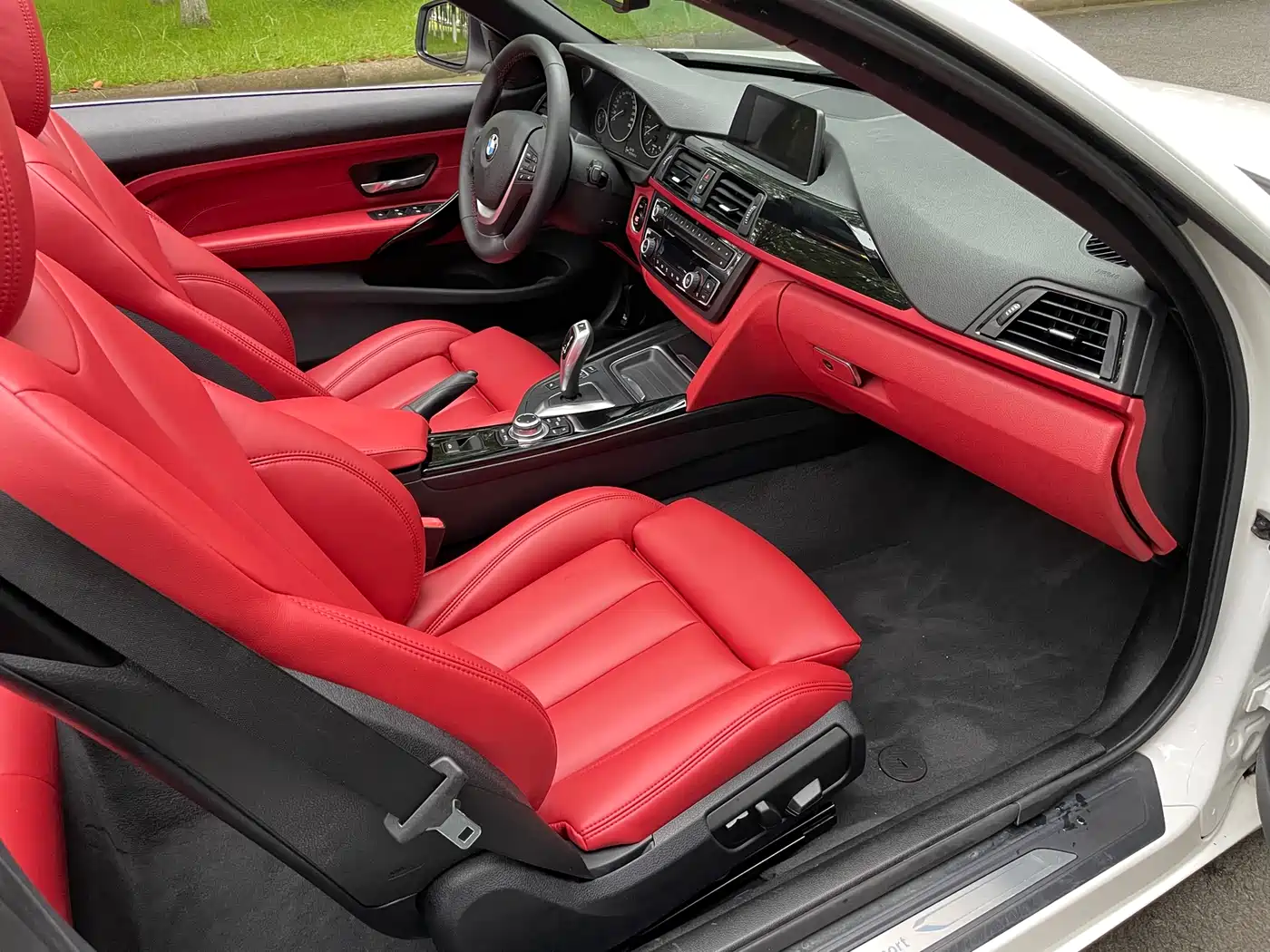 BMW 4 Series 2014 420i Convertible Luxury Design Package фото 15