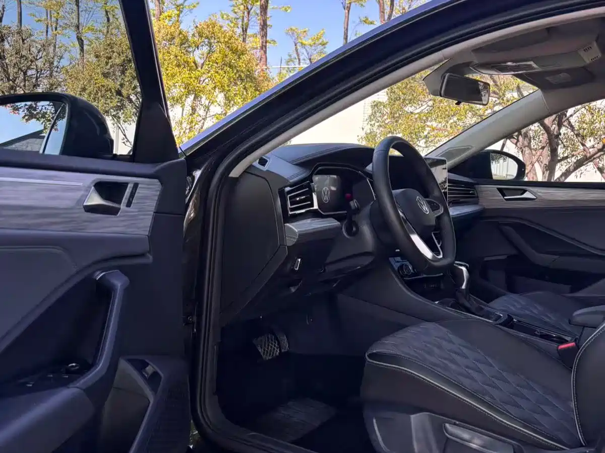 Volkswagen Sagitar 2025 300TSI DSG Surpass Edition фото 8