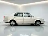 صورة 11 - Volkswagen Jetta