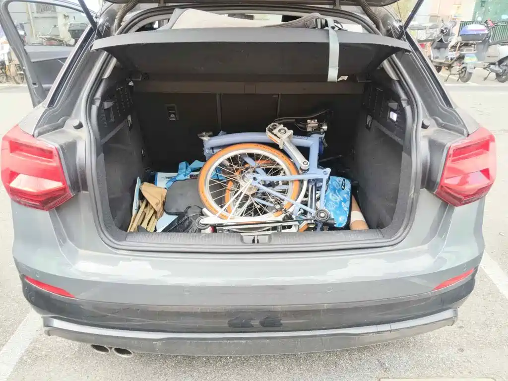 Photo 5 - Audi Q2L