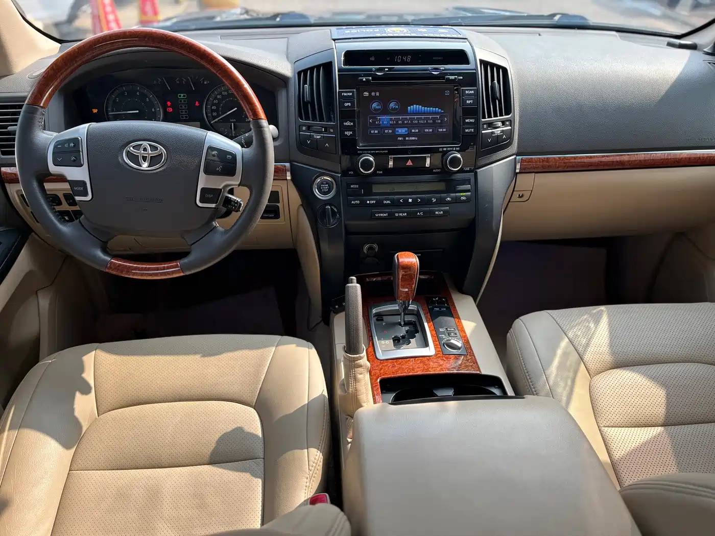 Toyota Land Cruiser (Import) 2015 4.0L V6 Middle East Limited Edition фото 20