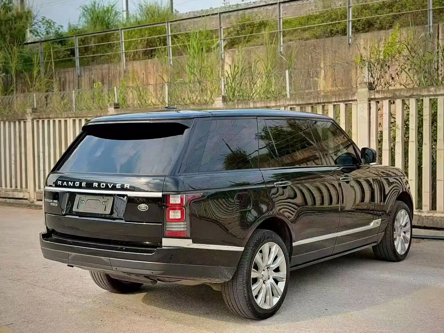 Фото 9 - Land Rover Range Rover