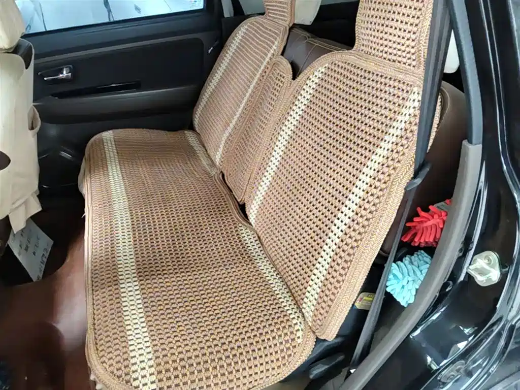 FAW Senya S80 2015 2015 1.5L Automatic 5-Seater Urban Edition