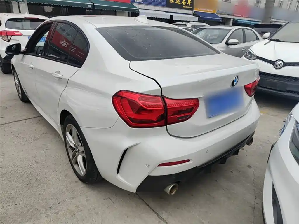 BMW 1 Series 2020 Model 120i M Sport Package фото 5