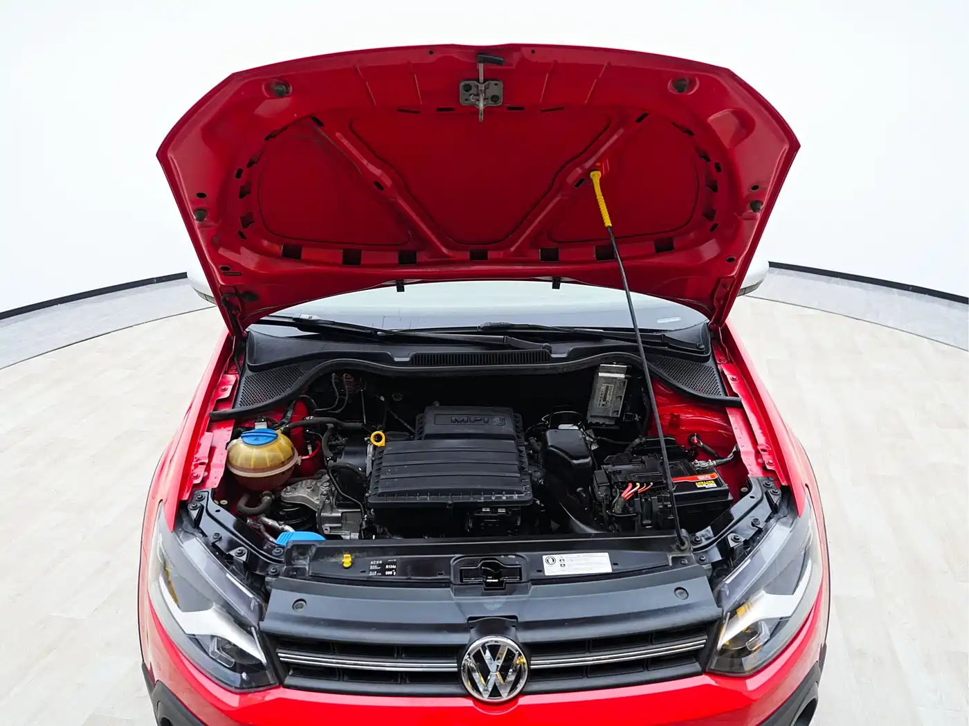 Volkswagen Polo 2014 1.6L Cross Polo Automatic фото 13