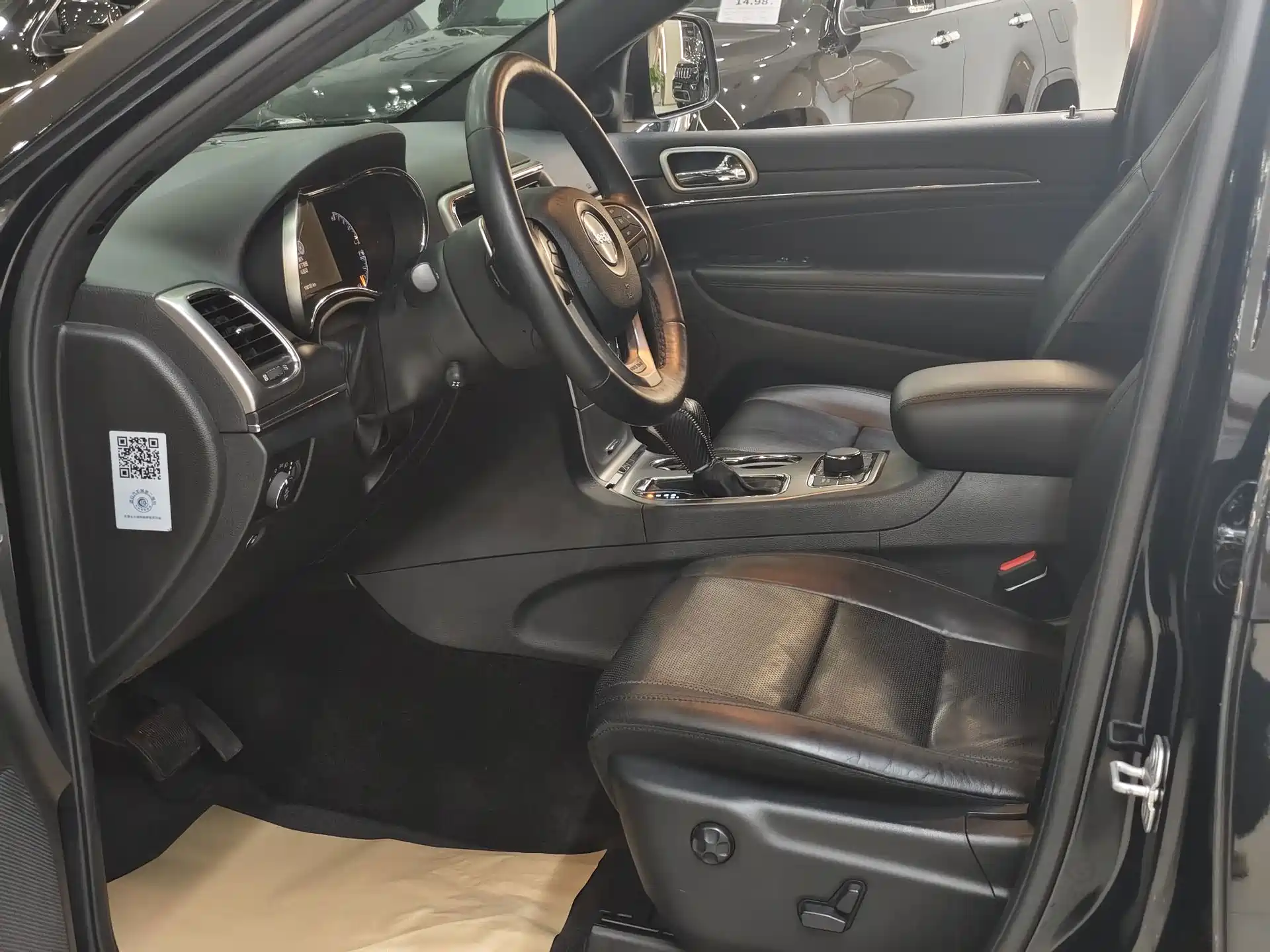 Фото 10 - Jeep Grand Cherokee (Import)