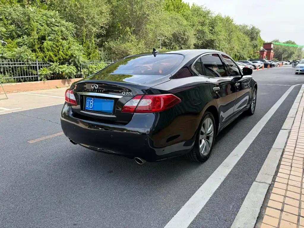 Infiniti Q70 2014 2013 Q70L 2.5L Comfort