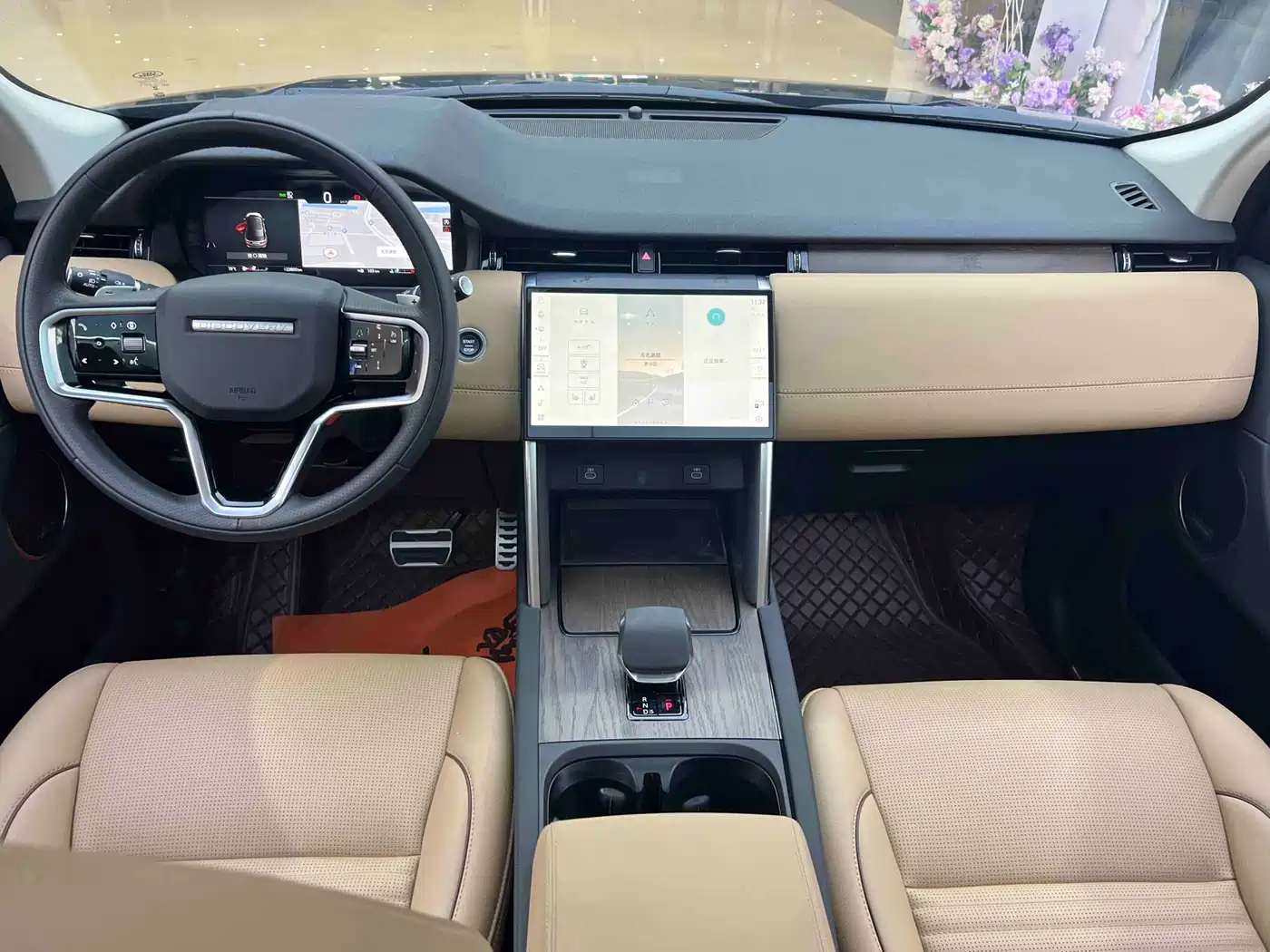 Land Rover Discovery Sport 2025 249PS Performance Tech Edition фото 20