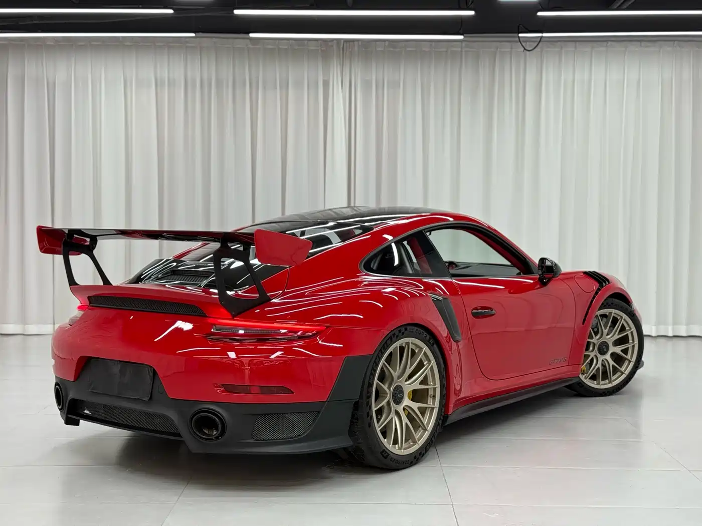 Porsche 911 2018 GT2 RS 3.8T фото 4