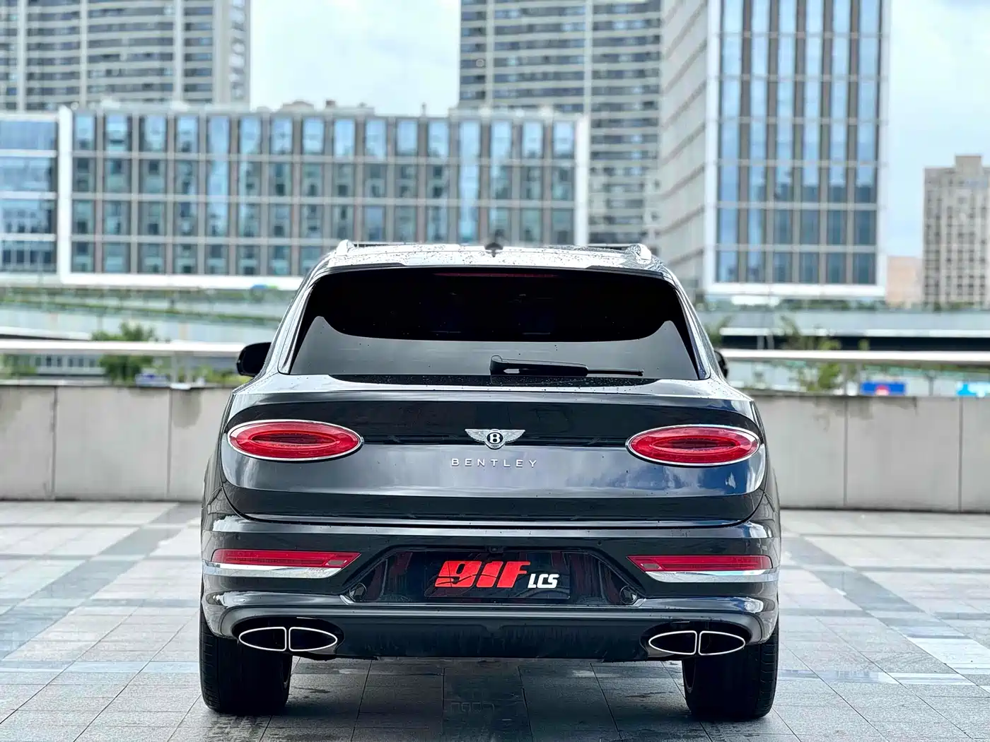 BENTLEY TIMYUE PLUG IN HYBRID