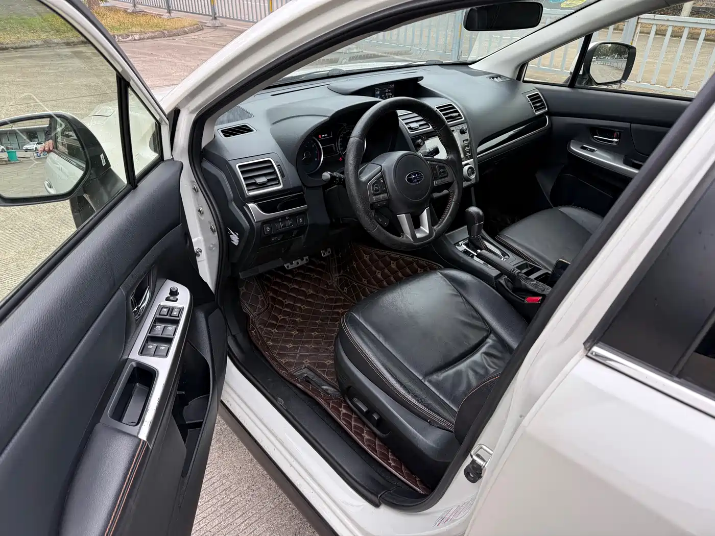 Subaru XV 2016 Model 2.0i Luxury Navigation Edition фото 7