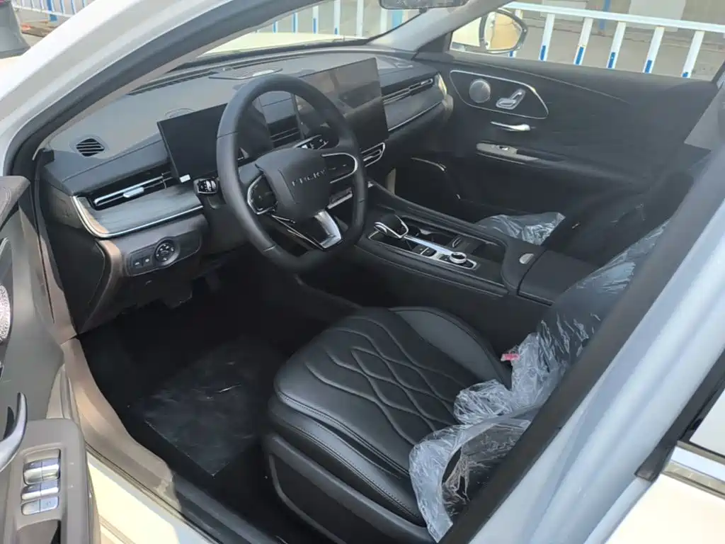 صورة 15 - Chery Arrizo 8 PRO