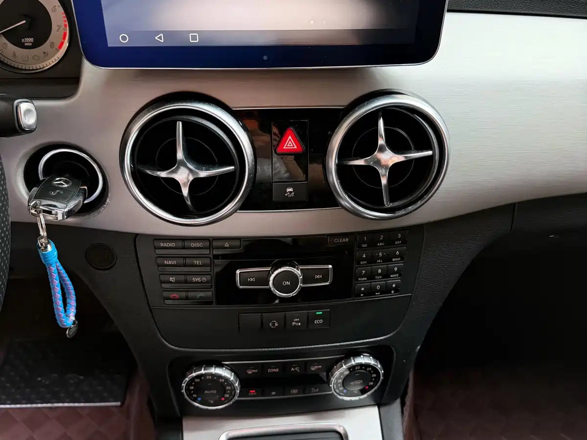 Mercedes-Benz GLK-Class 2014 GLK 200 Standard фото 17