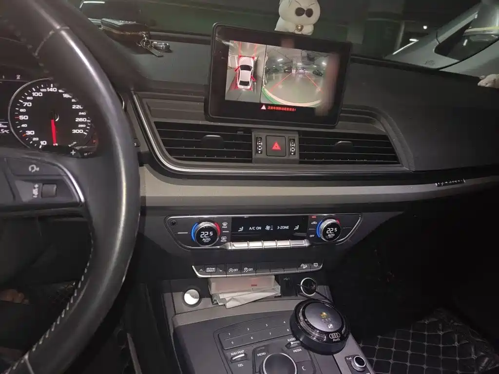 Photo 8 - Audi Q5L