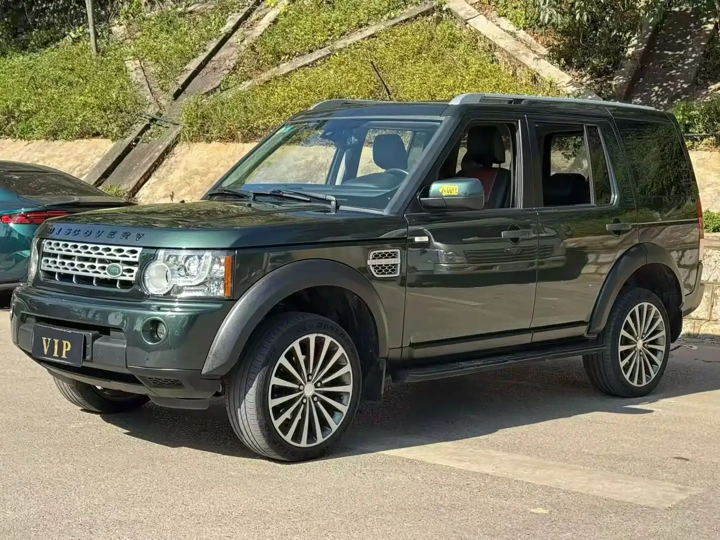 Land Rover Discovery 2011 2.7 TDV6 S Diesel фото 3