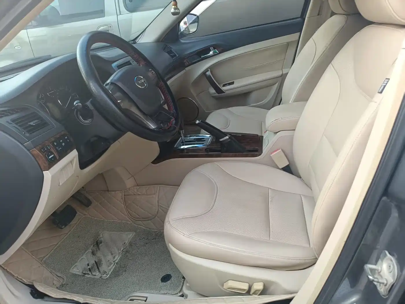 GAC Trumpchi Trumpchi GA5 2012 2.0L Automatic Elite Edition фото 8