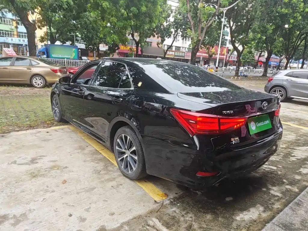 Toyota Crown 2019 2018 2.0T Fashion Edition