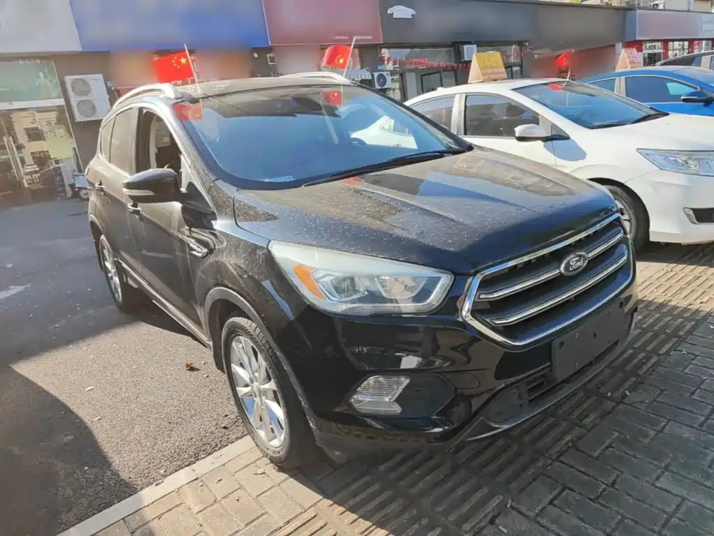 Фото 4 - Ford Kuga