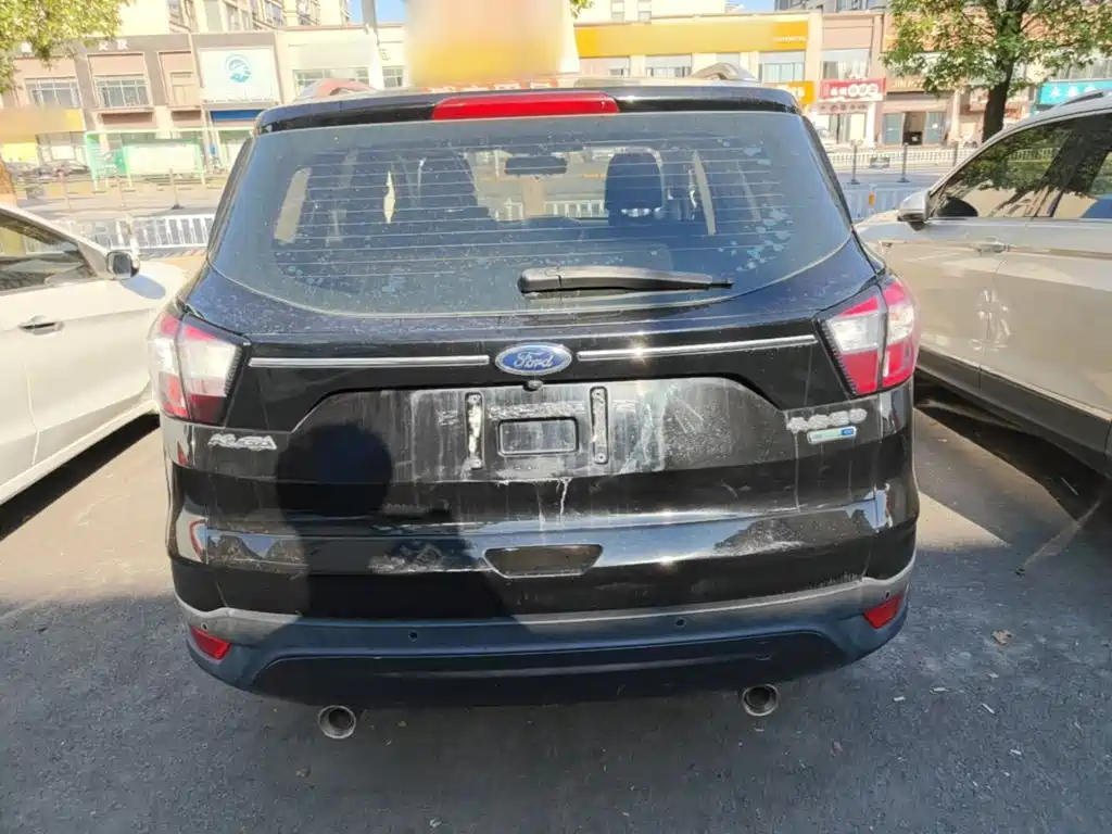 Фото 6 - Ford Kuga