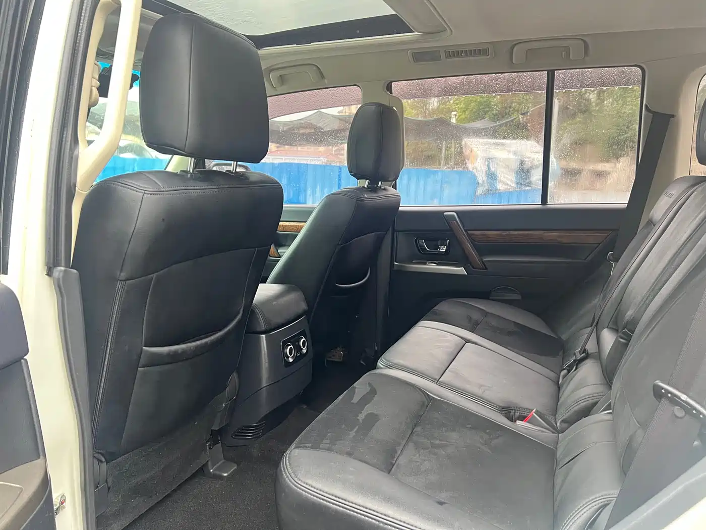 Mitsubishi Pajero (Import) 2018 3.0L Automatic Standard Edition фото 9