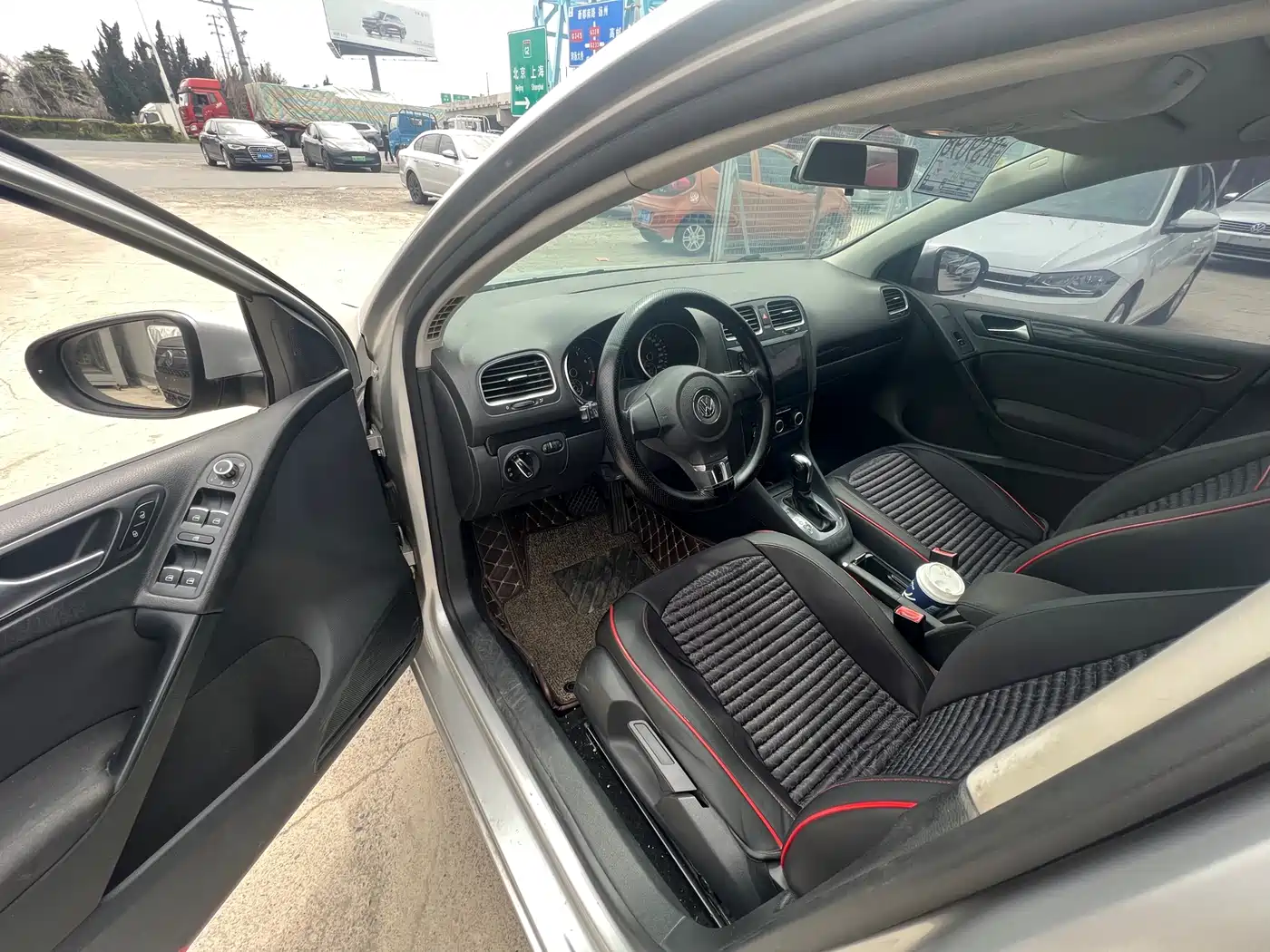 Volkswagen Golf 2012 1.6 Automatic Comfort Type фото 4