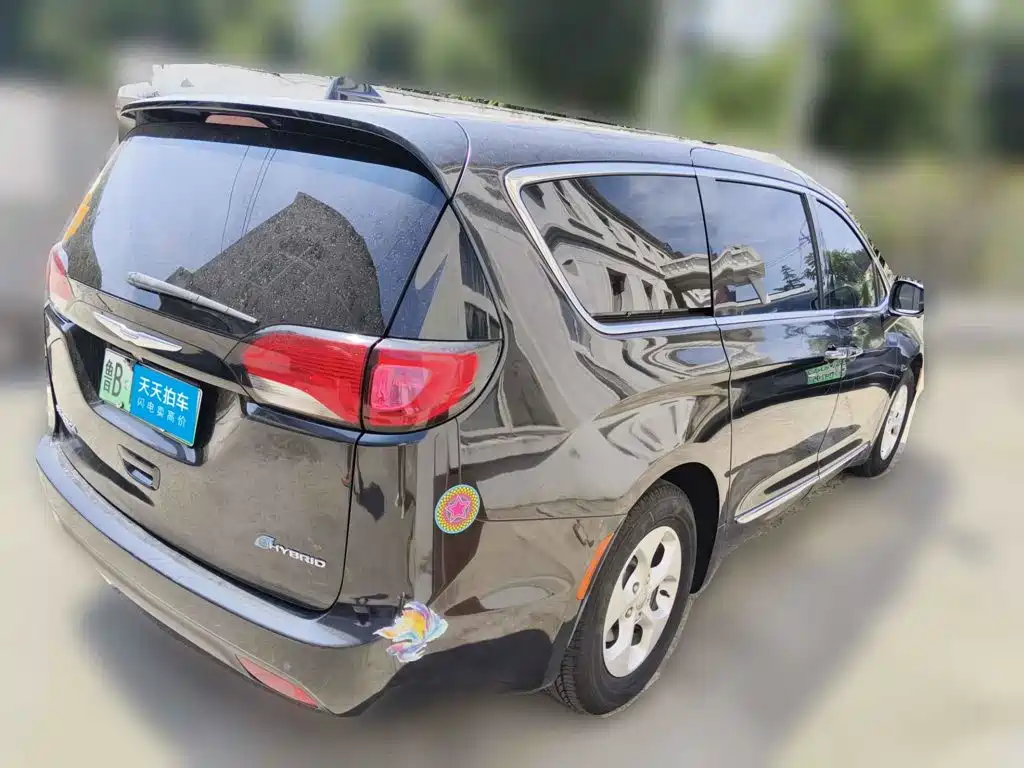 Chrysler Pacifica PHEV 2018 2018 3.6L Plug-in Hybrid
