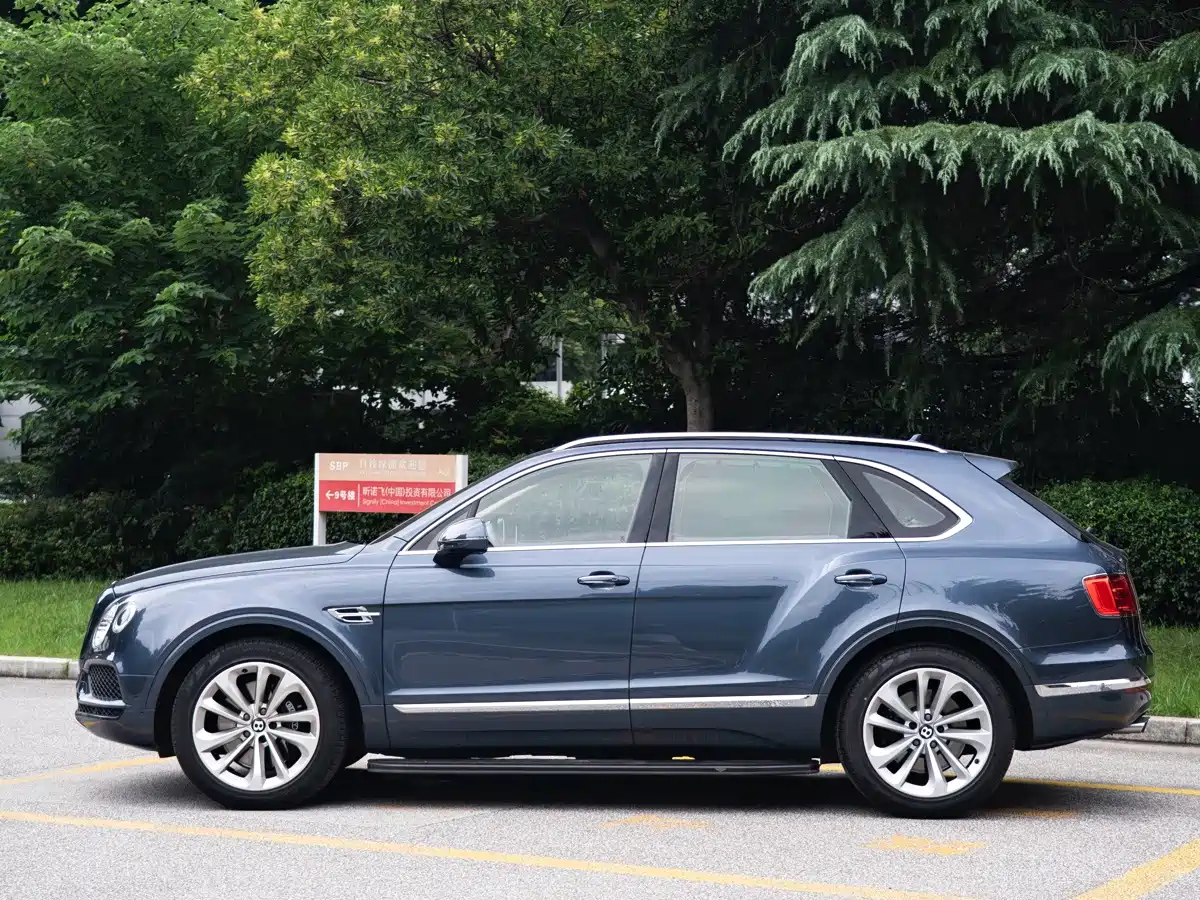 Bentley Bentayga 2017 2017 6.0T Standard Edition