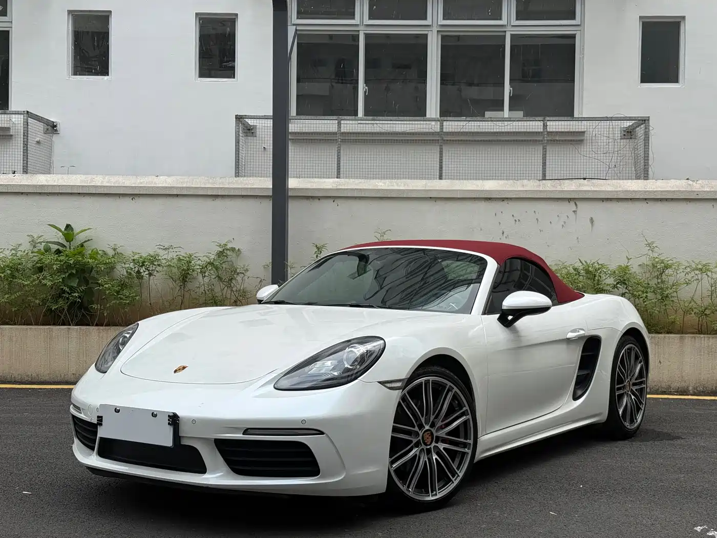 PORSCHE 718