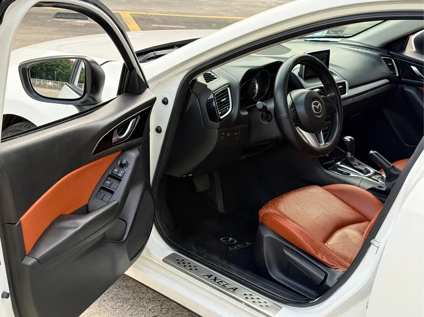 Mazda Mazda 3 2014 2014 Sedan 1.5L Automatic Luxury