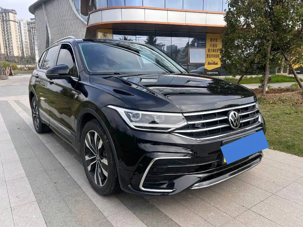 Volkswagen Tiguan L 2022 330TSI Auto 2WD R-Line Premium Edition фото 3