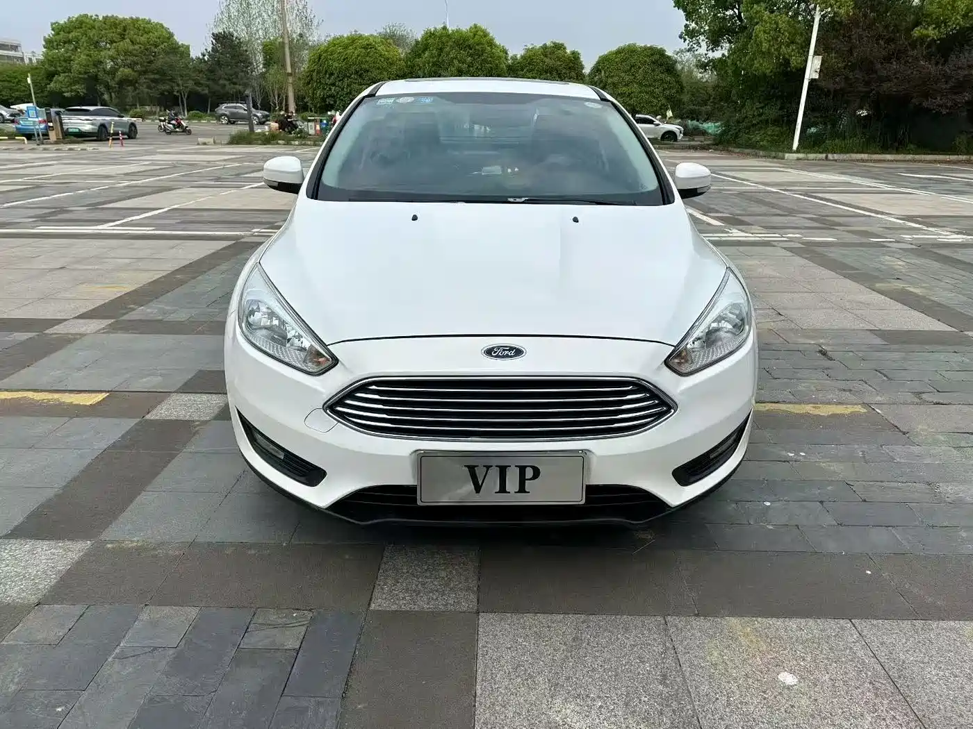 Фото 2 - Ford Focus