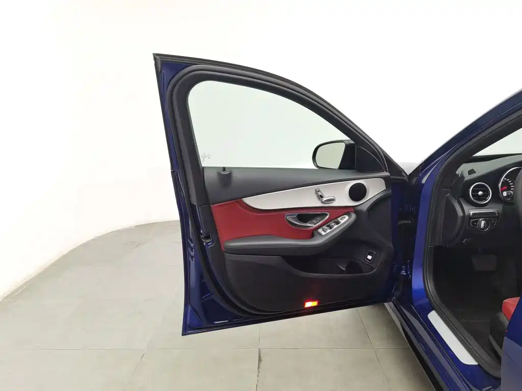 Фото 8 - Mercedes-Benz C-Class