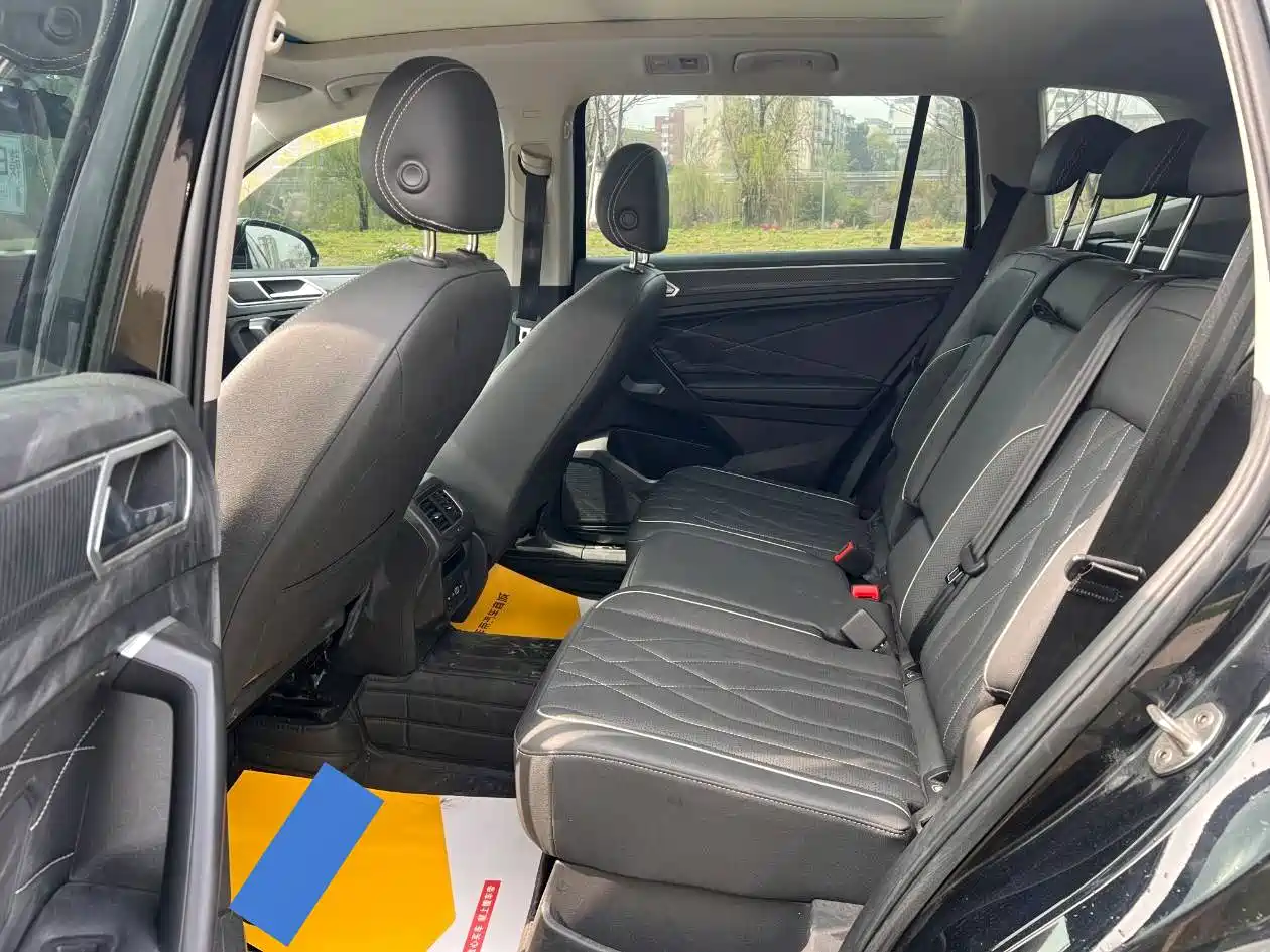 Volkswagen Tiguan L 2022 330TSI Auto 2WD R-Line Premium Edition фото 8