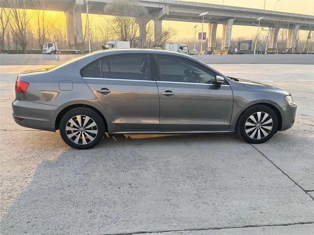 Volkswagen Sagitar 2012 1.8TSI Automatic Flagship Edition фото 10