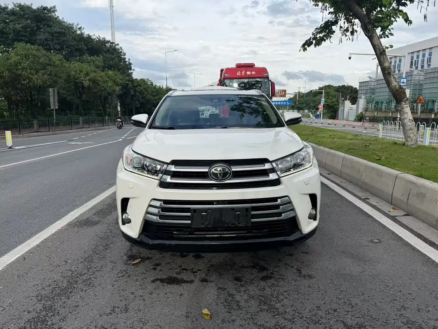Toyota Highlander 2018 2.0T 4WD Ultimate 7-seater (China V) фото 2