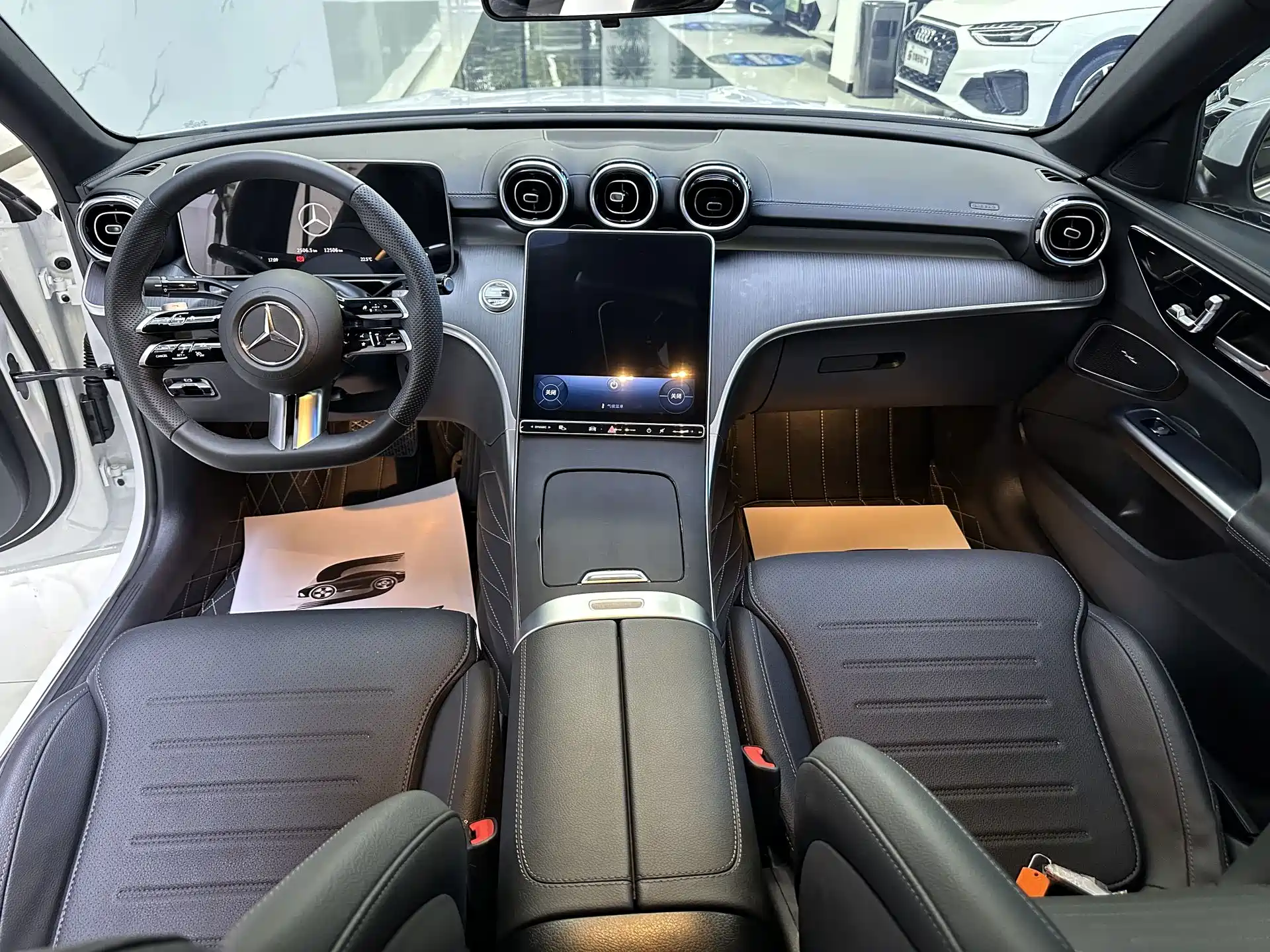 Фото 6 - Mercedes-Benz C-Class