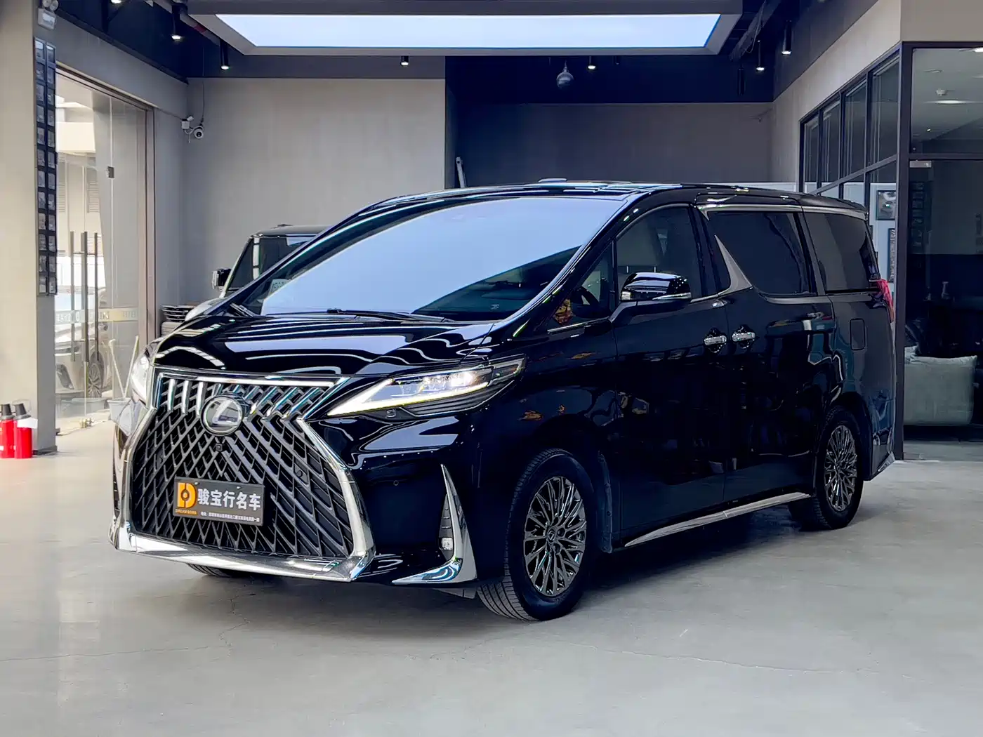 Lexus LM 2020 300h 4-Seat Imperial Edition
