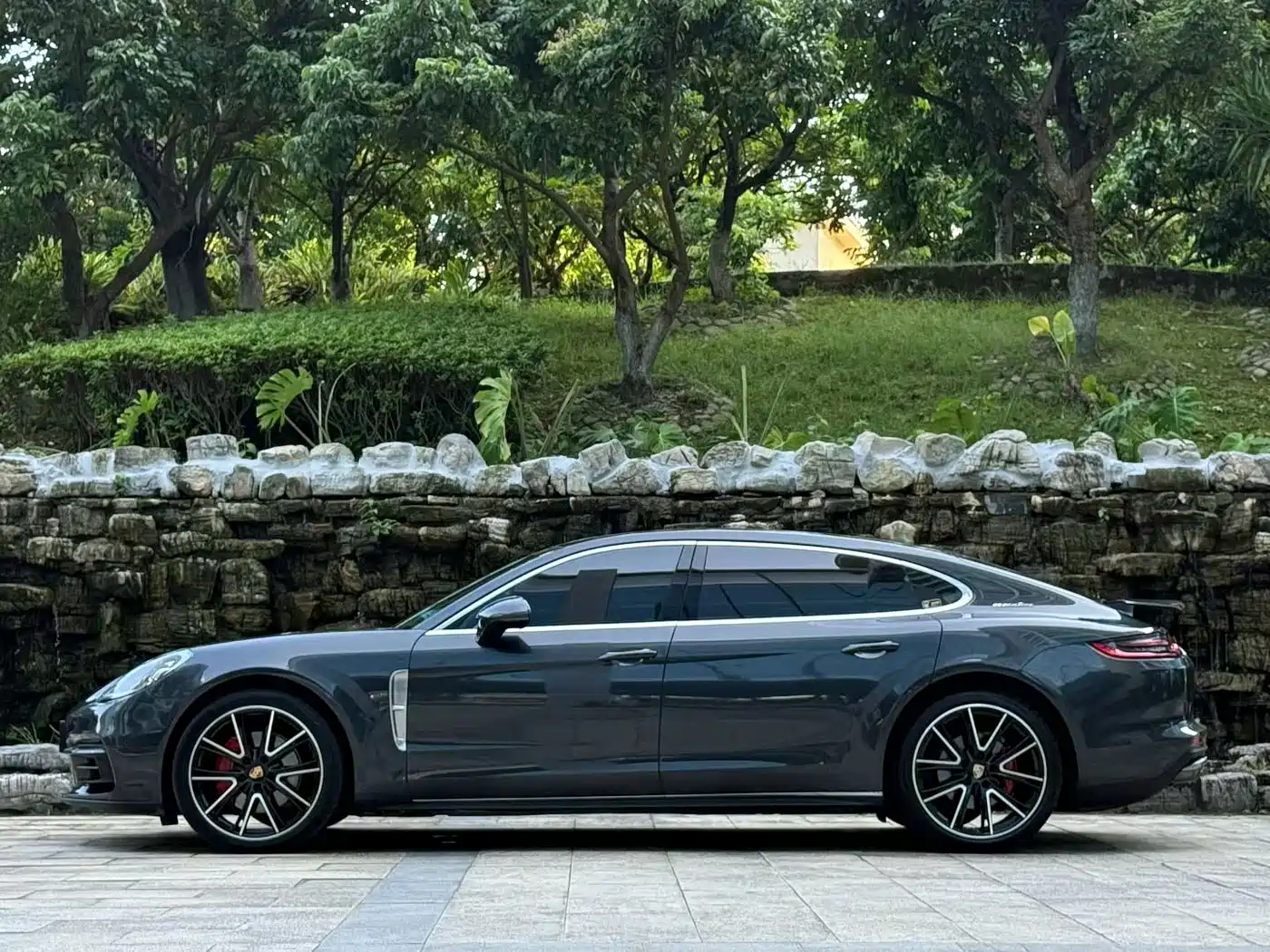 Фото 5 - Porsche Panamera