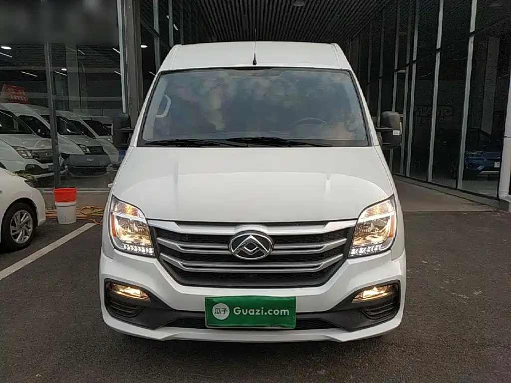 Фото 3 - Maxus Xintu V80